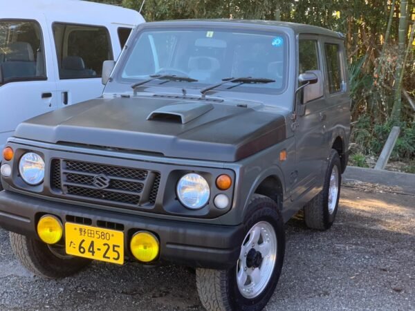 Suzuki jeep